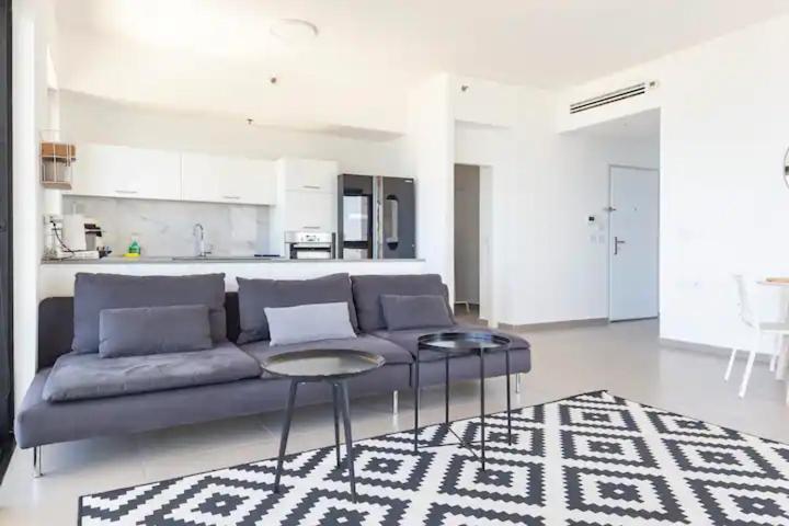Oַ&O Group- Luxury Apt Tower Best Sea View Bat Yam Eksteriør billede