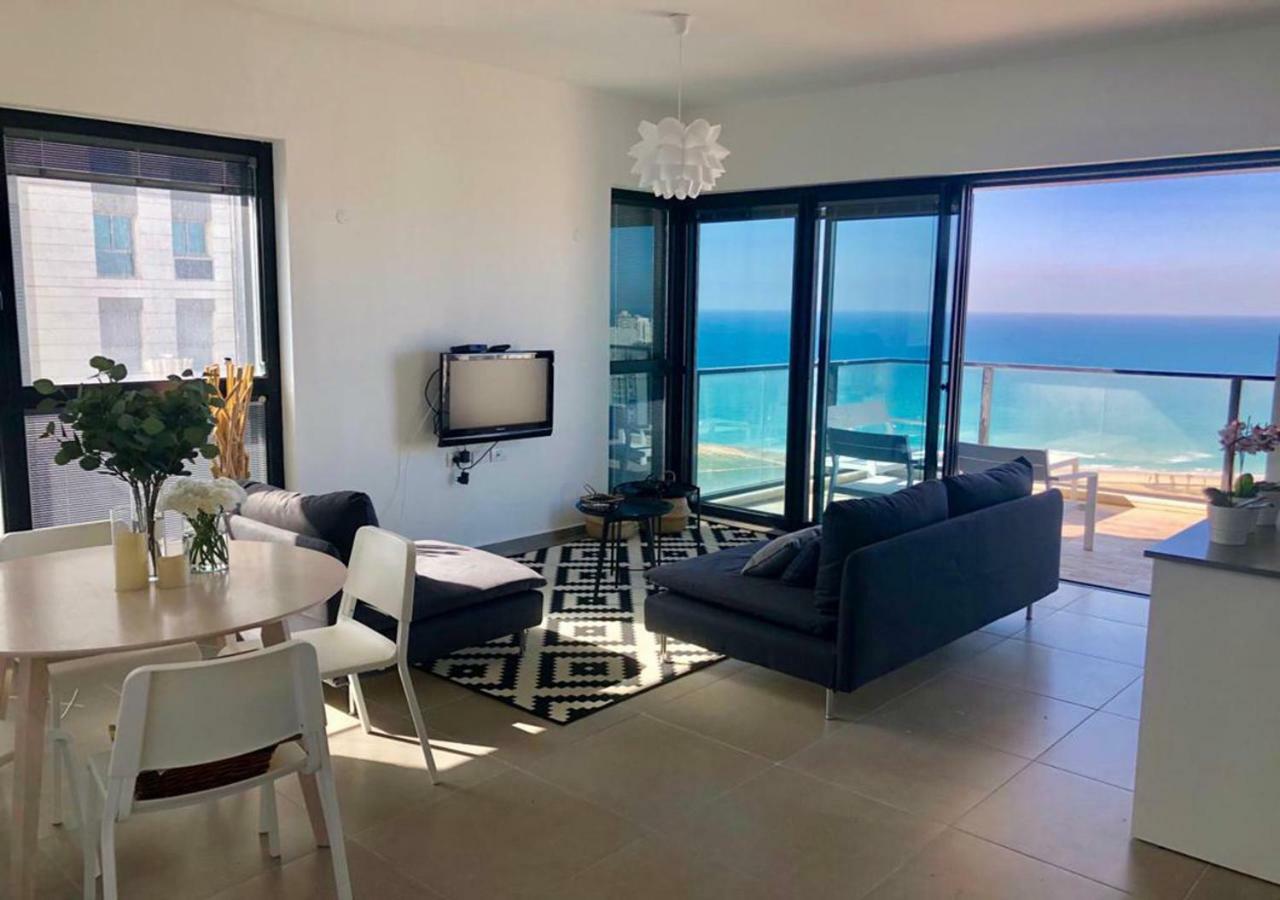 Oַ&O Group- Luxury Apt Tower Best Sea View Bat Yam Eksteriør billede