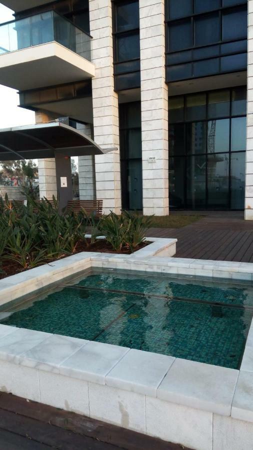 Oַ&O Group- Luxury Apt Tower Best Sea View Bat Yam Eksteriør billede